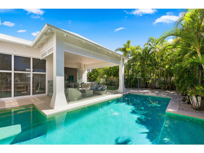 4 River Edge Court, Twin Waters QLD 4564