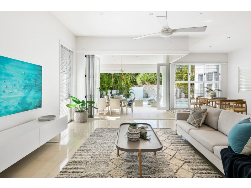 4 River Edge Court, Twin Waters QLD 4564