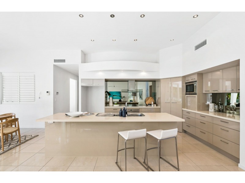 4 River Edge Court, Twin Waters QLD 4564