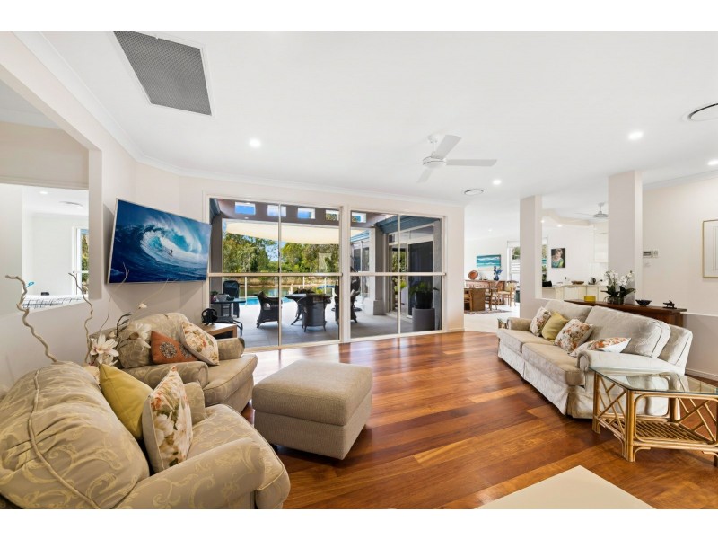 17 Glenwood Place, Twin Waters QLD 4564