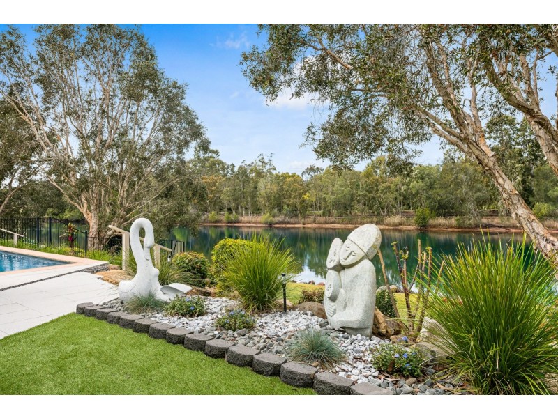 17 Glenwood Place, Twin Waters QLD 4564