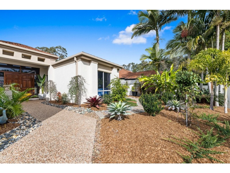 17 Glenwood Place, Twin Waters QLD 4564