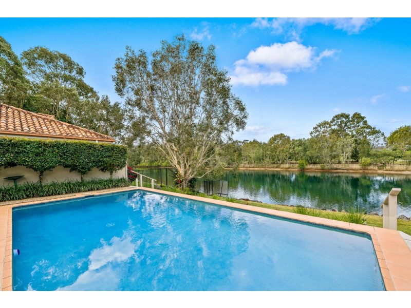 17 Glenwood Place, Twin Waters QLD 4564