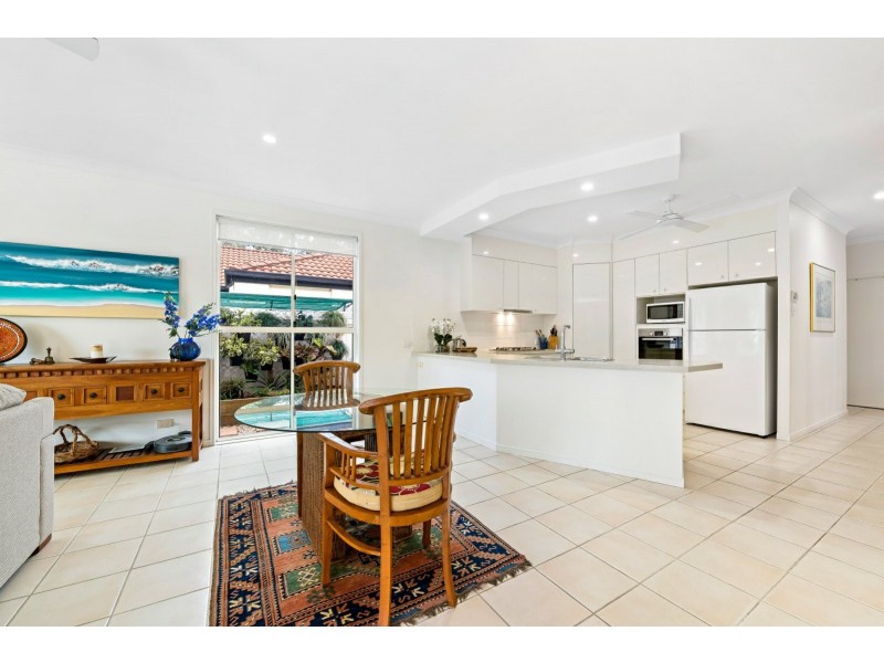 17 Glenwood Place, Twin Waters QLD 4564