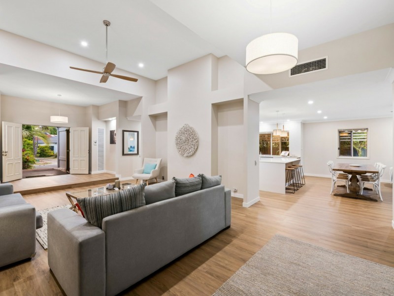 5 Cooloola Place, Twin Waters QLD 4564