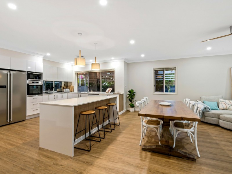5 Cooloola Place, Twin Waters QLD 4564