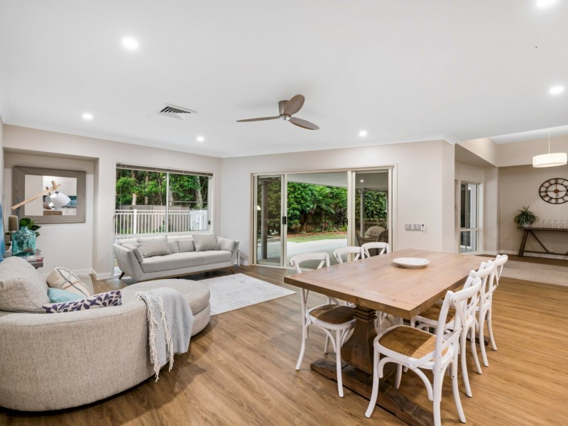 5 Cooloola Place, Twin Waters QLD 4564