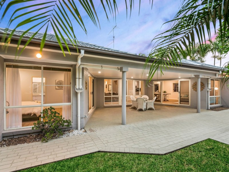 5 Cooloola Place, Twin Waters QLD 4564