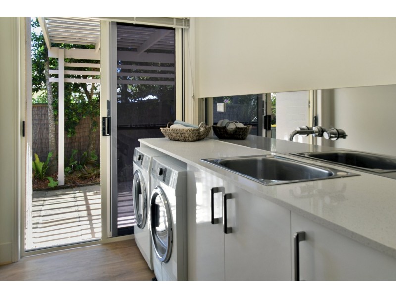 5 Cooloola Place, Twin Waters QLD 4564