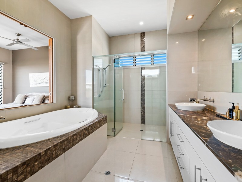 7/80 North Shore Road, Twin Waters QLD 4564