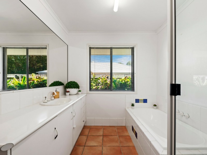 18 Sunview Drive, Twin Waters QLD 4564