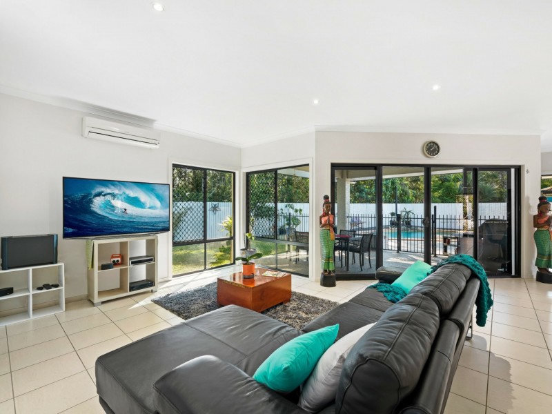 19 Stillwater Drive, Twin Waters QLD 4564
