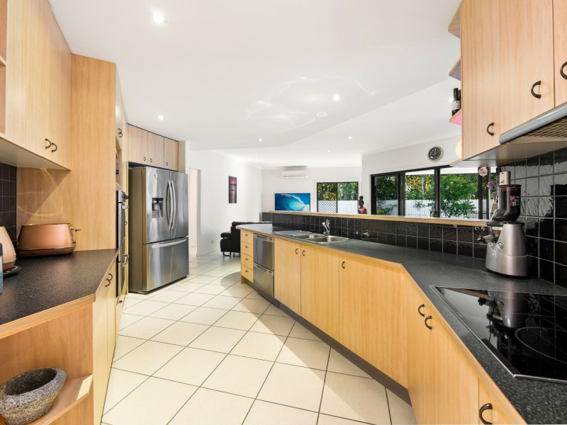 19 Stillwater Drive, Twin Waters QLD 4564