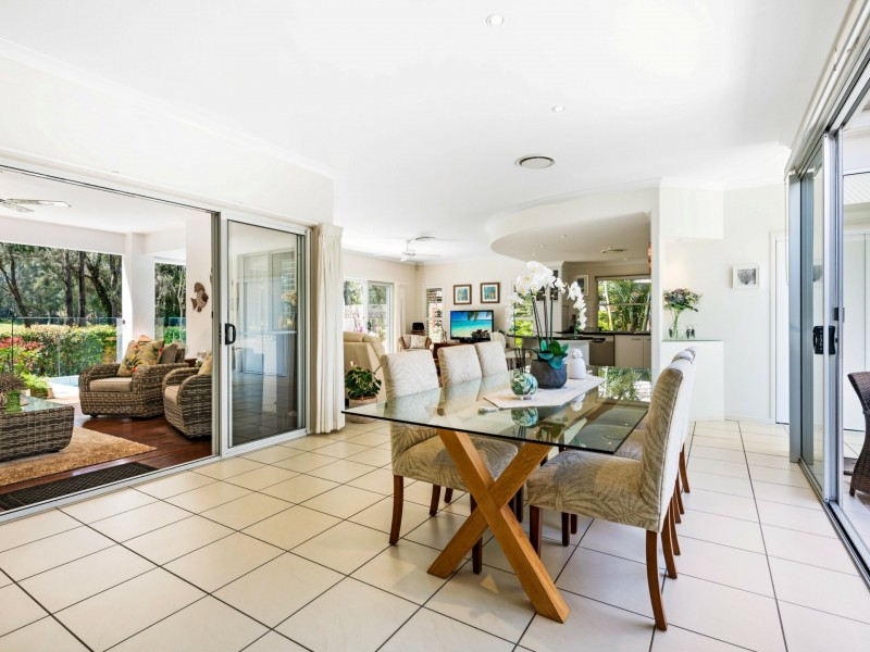 8 Carnoustie Court, Twin Waters QLD 4564