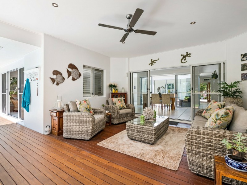 8 Carnoustie Court, Twin Waters QLD 4564