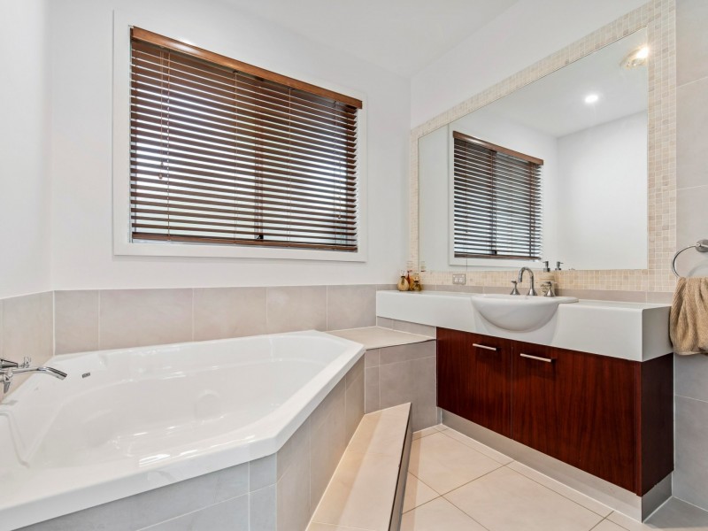 6 Starfish Way, Twin Waters QLD 4564