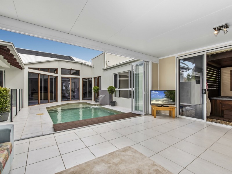 6 Starfish Way, Twin Waters QLD 4564