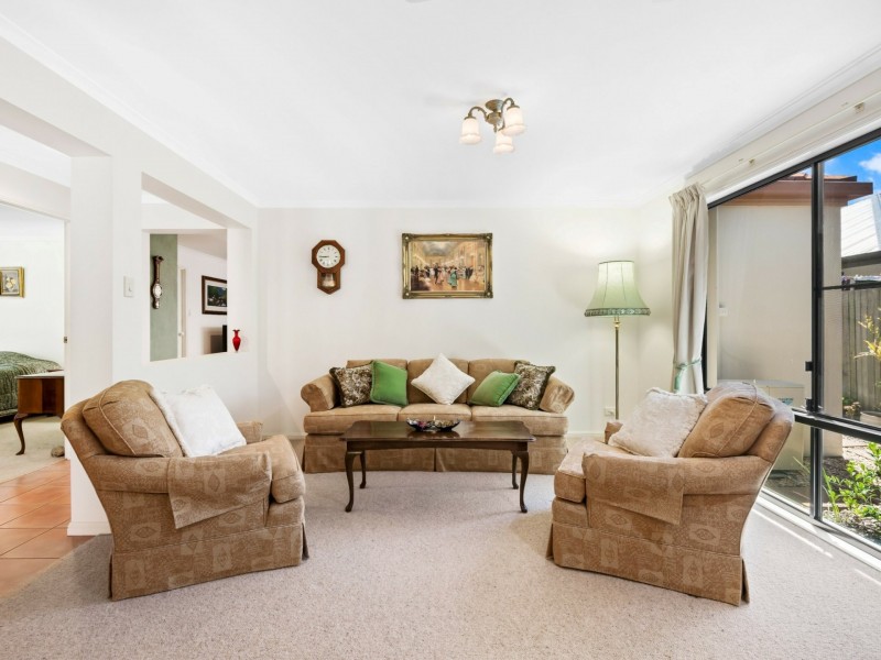 9 Baker-Finch Place, Twin Waters QLD 4564