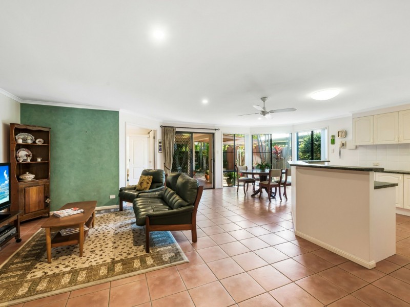 9 Baker-Finch Place, Twin Waters QLD 4564