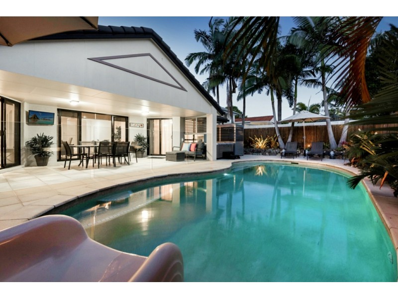 2 Skipper Place, Twin Waters QLD 4564