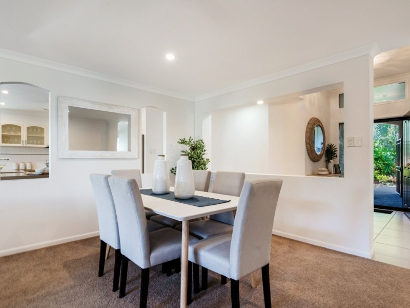 2 Skipper Place, Twin Waters QLD 4564