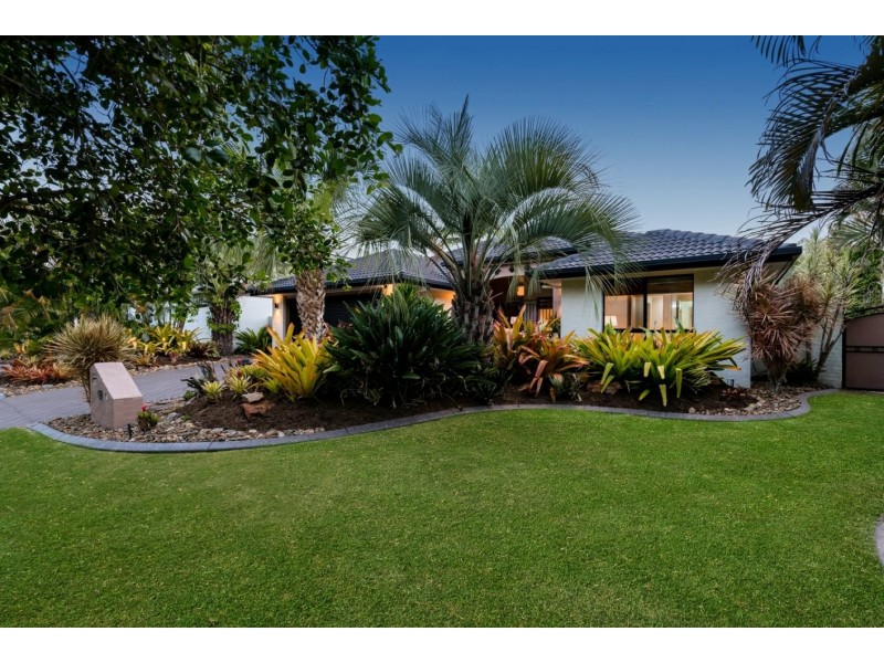 2 Skipper Place, Twin Waters QLD 4564