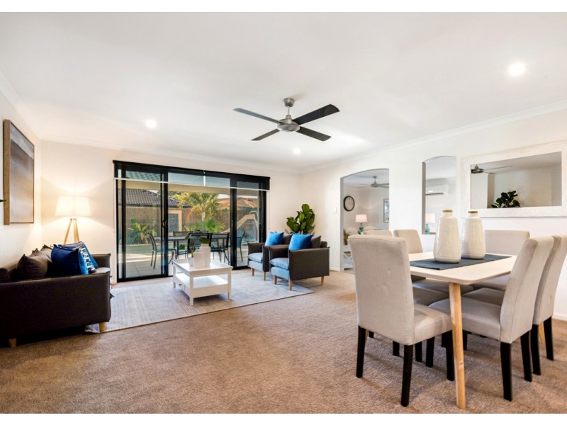 2 Skipper Place, Twin Waters QLD 4564