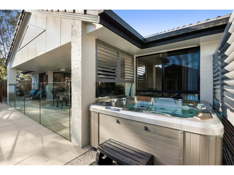 2 Skipper Place, Twin Waters QLD 4564