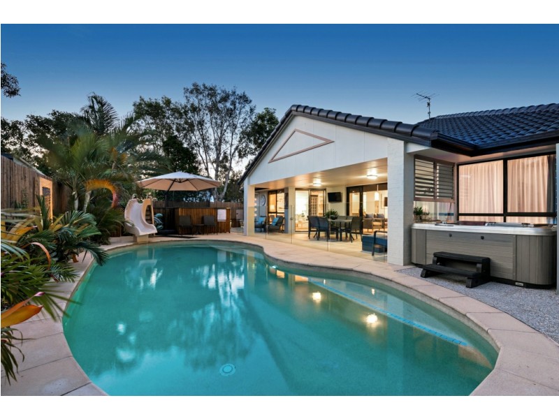 2 Skipper Place, Twin Waters QLD 4564