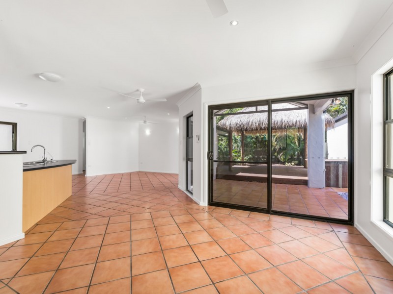 9 Cooloola Place, Twin Waters QLD 4564