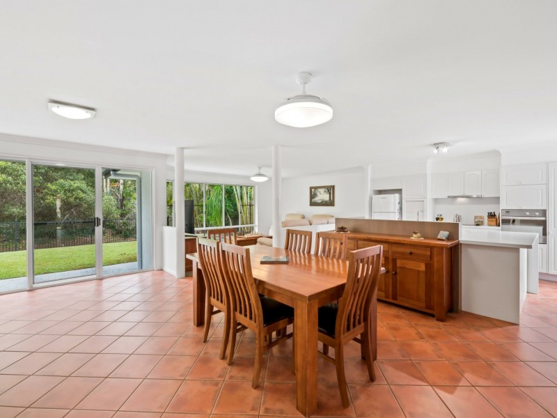 10 Tralee Place, Twin Waters QLD 4564