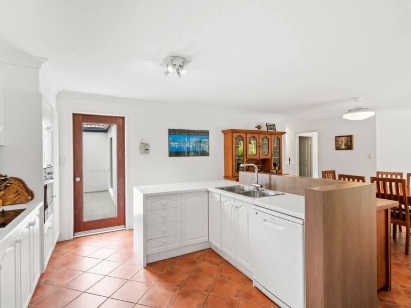 10 Tralee Place, Twin Waters QLD 4564