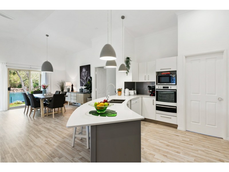 16 Waterside Drive, Twin Waters QLD 4564