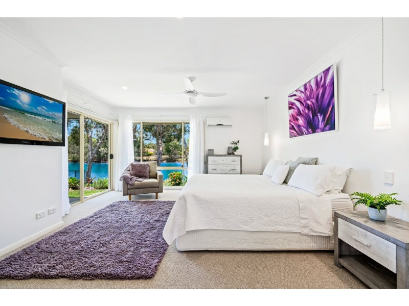 16 Waterside Drive, Twin Waters QLD 4564