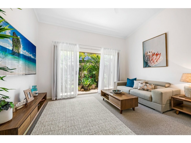 16 Waterside Drive, Twin Waters QLD 4564