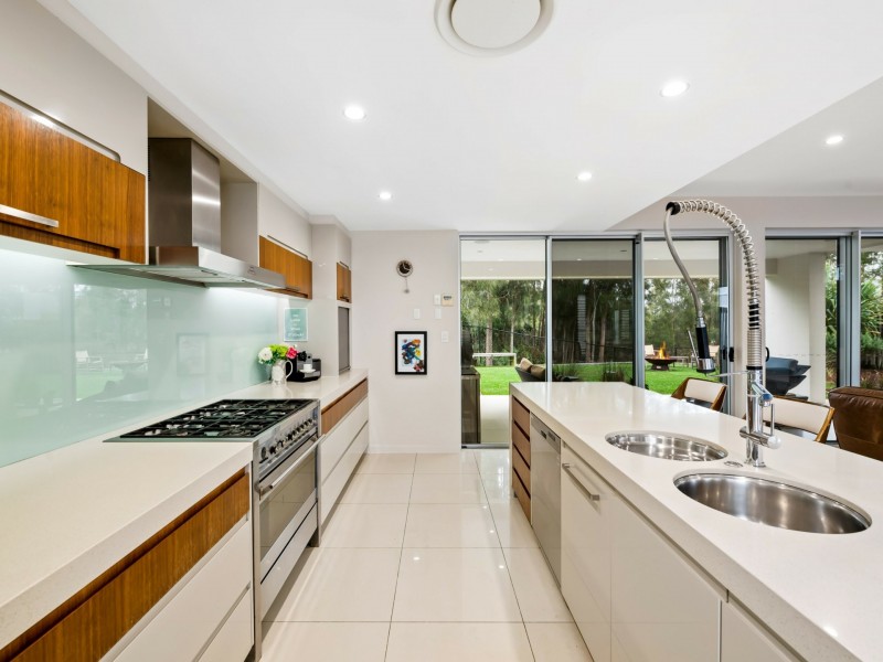 30 Anchorage Cct, Twin Waters QLD 4564