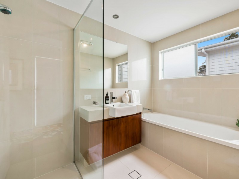 30 Anchorage Cct, Twin Waters QLD 4564