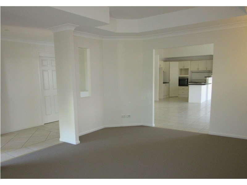 6 Parsons Bank Drive, Twin Waters QLD 4564