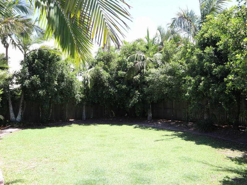 6 Parsons Bank Drive, Twin Waters QLD 4564