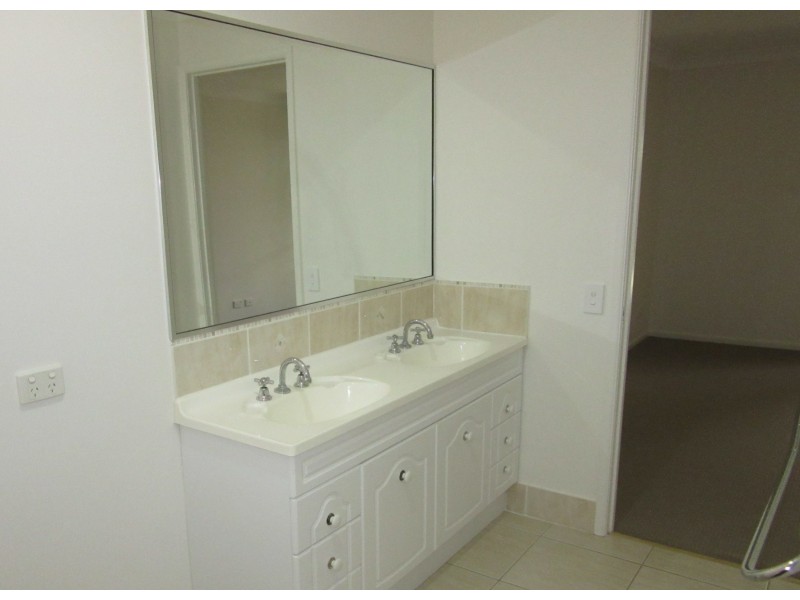 6 Parsons Bank Drive, Twin Waters QLD 4564