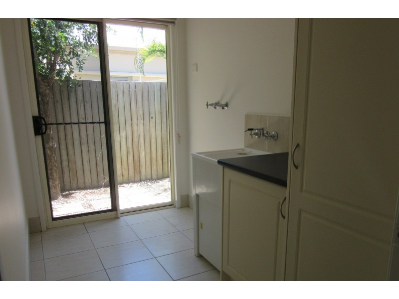 6 Parsons Bank Drive, Twin Waters QLD 4564