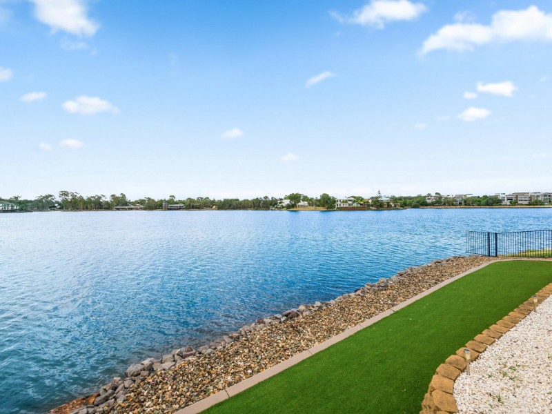 9 Moorings Circuit, Twin Waters QLD 4564