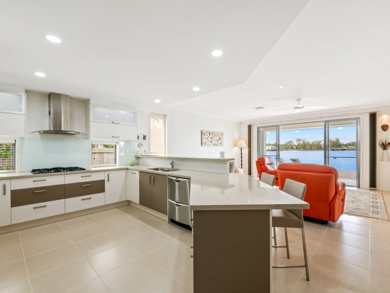 9 Moorings Circuit, Twin Waters QLD 4564