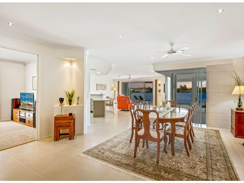 9 Moorings Circuit, Twin Waters QLD 4564