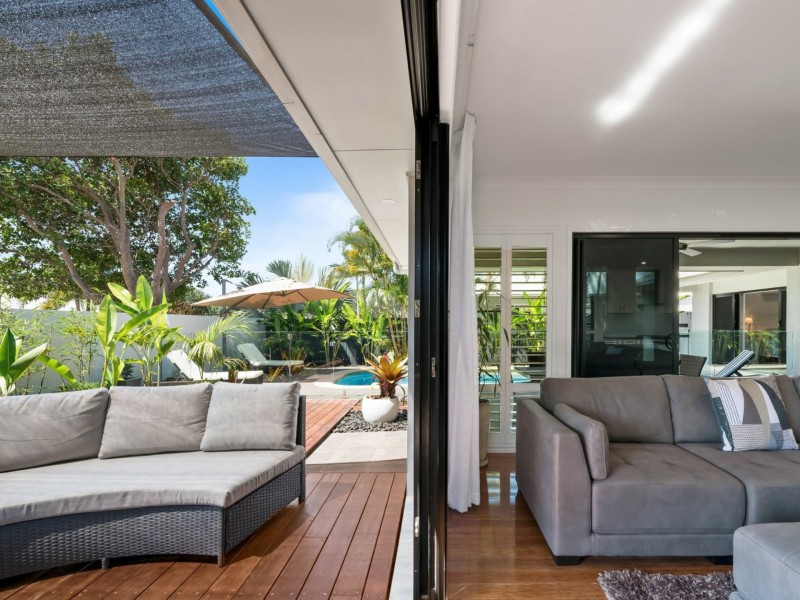 1 Sand Lane, Twin Waters QLD 4564