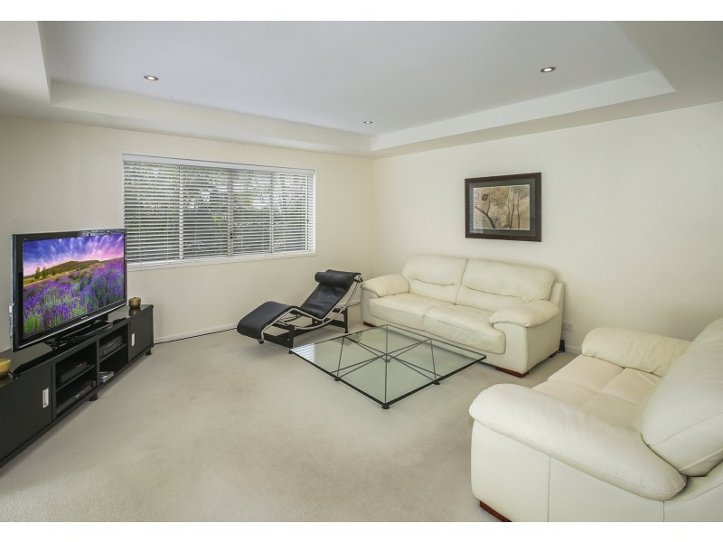 22 Baker Finch Pl, Twin Waters QLD 4564