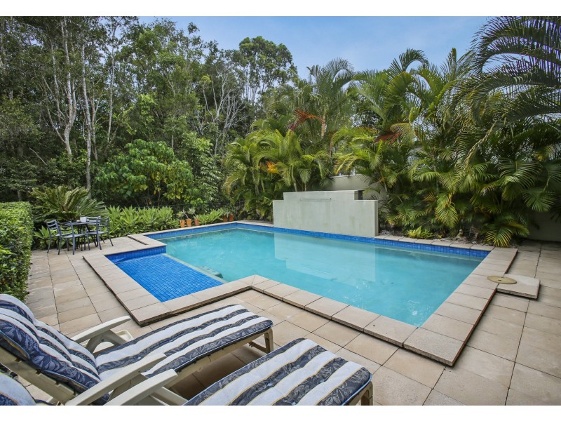 22 Baker Finch Pl, Twin Waters QLD 4564