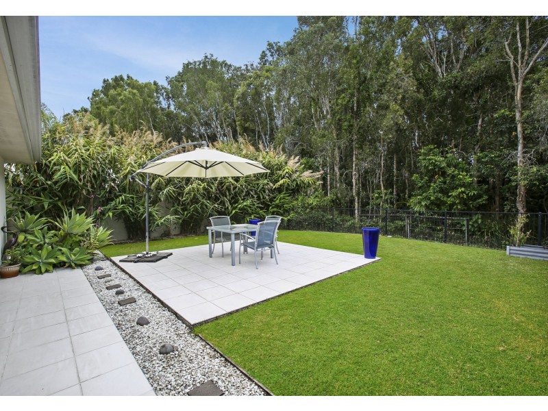 22 Baker Finch Pl, Twin Waters QLD 4564