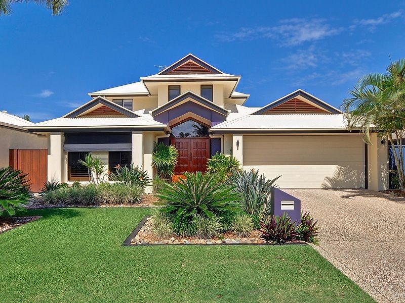 4 Staysail Place, Twin Waters QLD 4564