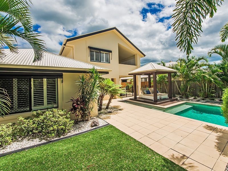 4 Staysail Place, Twin Waters QLD 4564